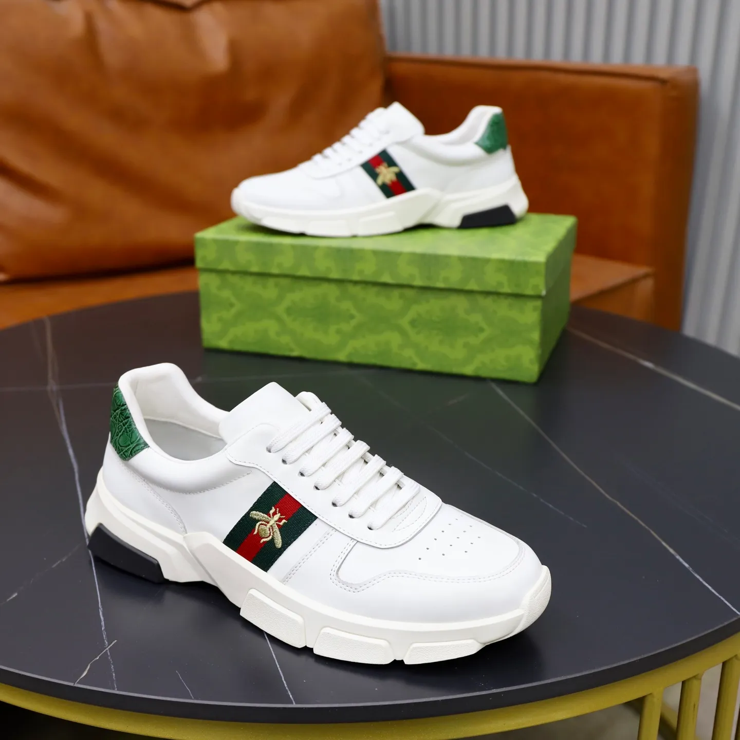 Ex-factory price: 540💰💰🙅‍♂️🙅‍♂️🙅‍♂️ Brand: GUCCI Standard code: 38-44 (45 customized) Grade: Same as the official website Material: Cowhide stitching Comfortable and breathable sheepskin lining Lightweight and wear-resistant sports outsole Style category: Men's fashionable casual shoes Running sports shoes Distinguished luxury brand elements Top luxury color: actual picture color